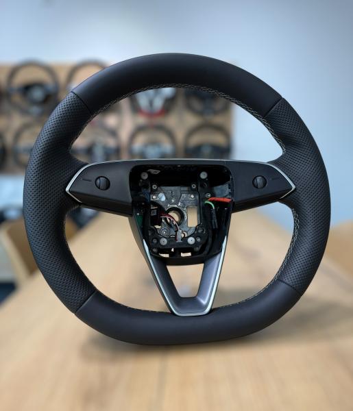 Tesla Model 3 Model Y Lenkrad neu beziehen